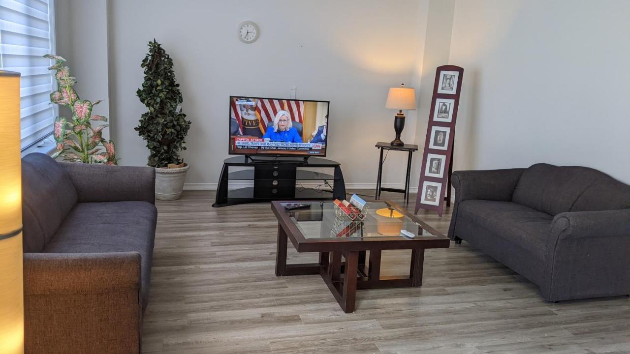 The Warm Welcome Suite Thorold ภายนอก รูปภาพ