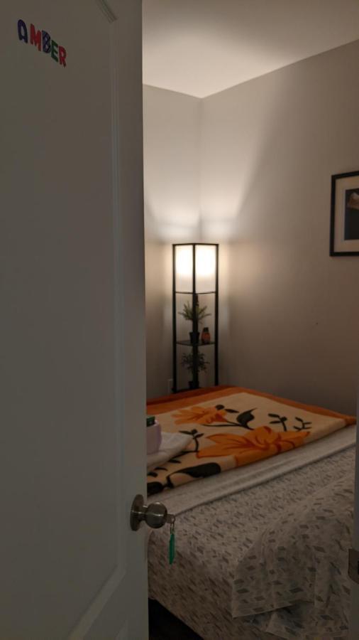 The Warm Welcome Suite Thorold ภายนอก รูปภาพ